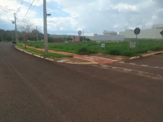Terreno comercial no jardim Munique 