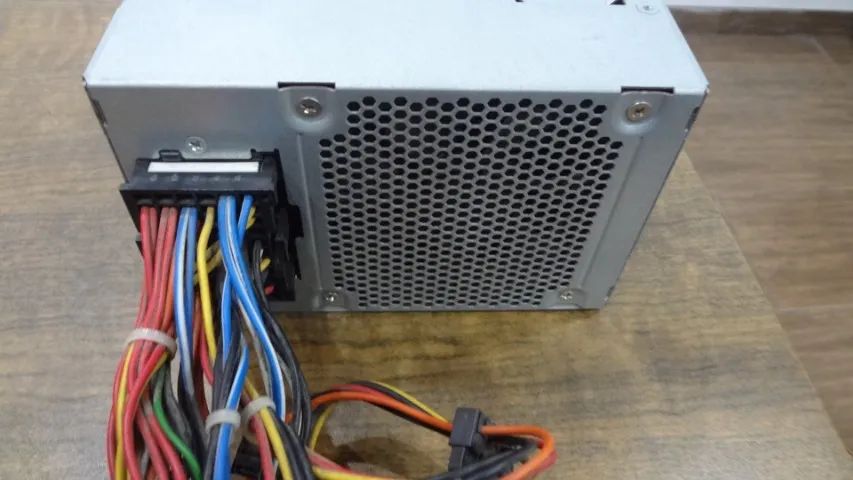 Fonte ATX Dell Server N525EF-00 525W 80 Plus Silver - Foto 2