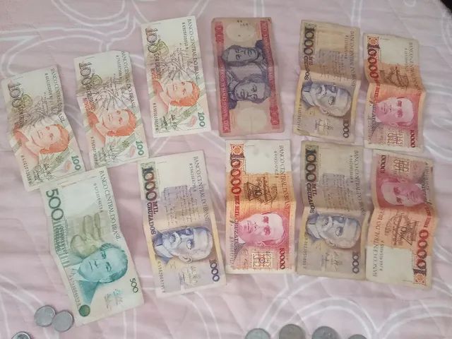Vendo cédulas moedas antigas
