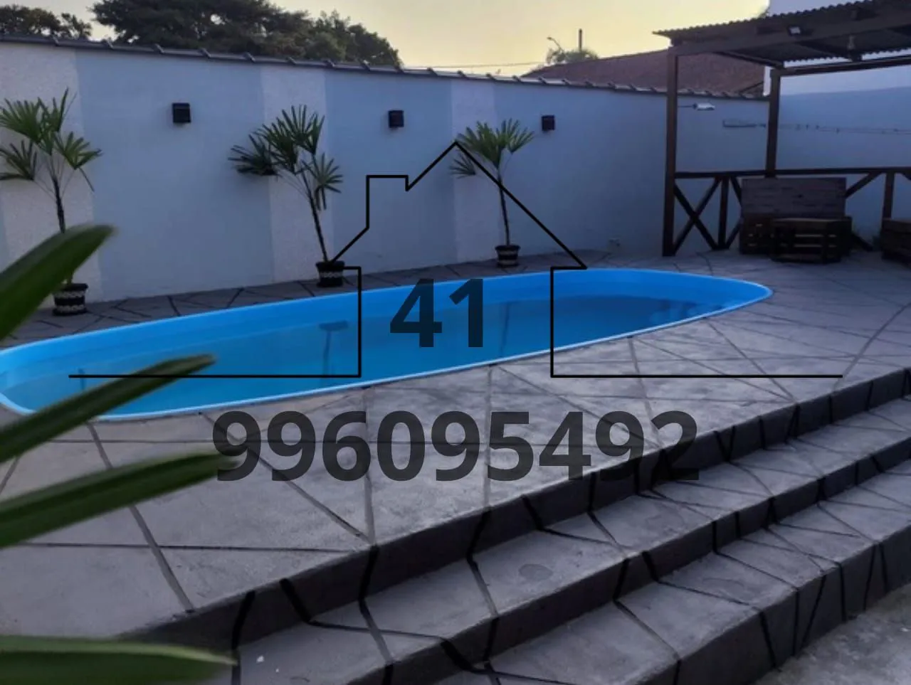 CASA NA PRAIA COM PISCINA