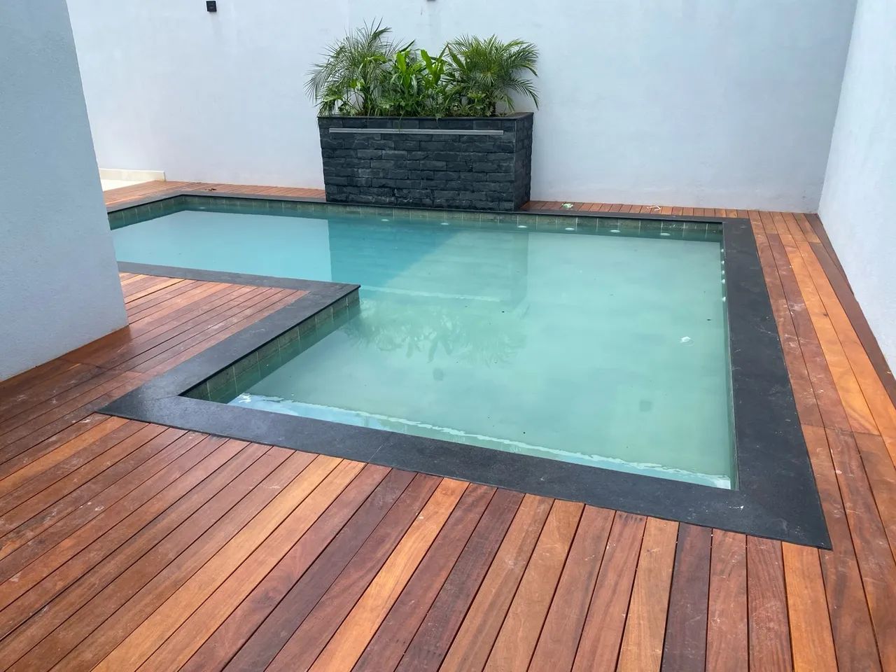 Piscina de luxo para sua área externa - Foto 5