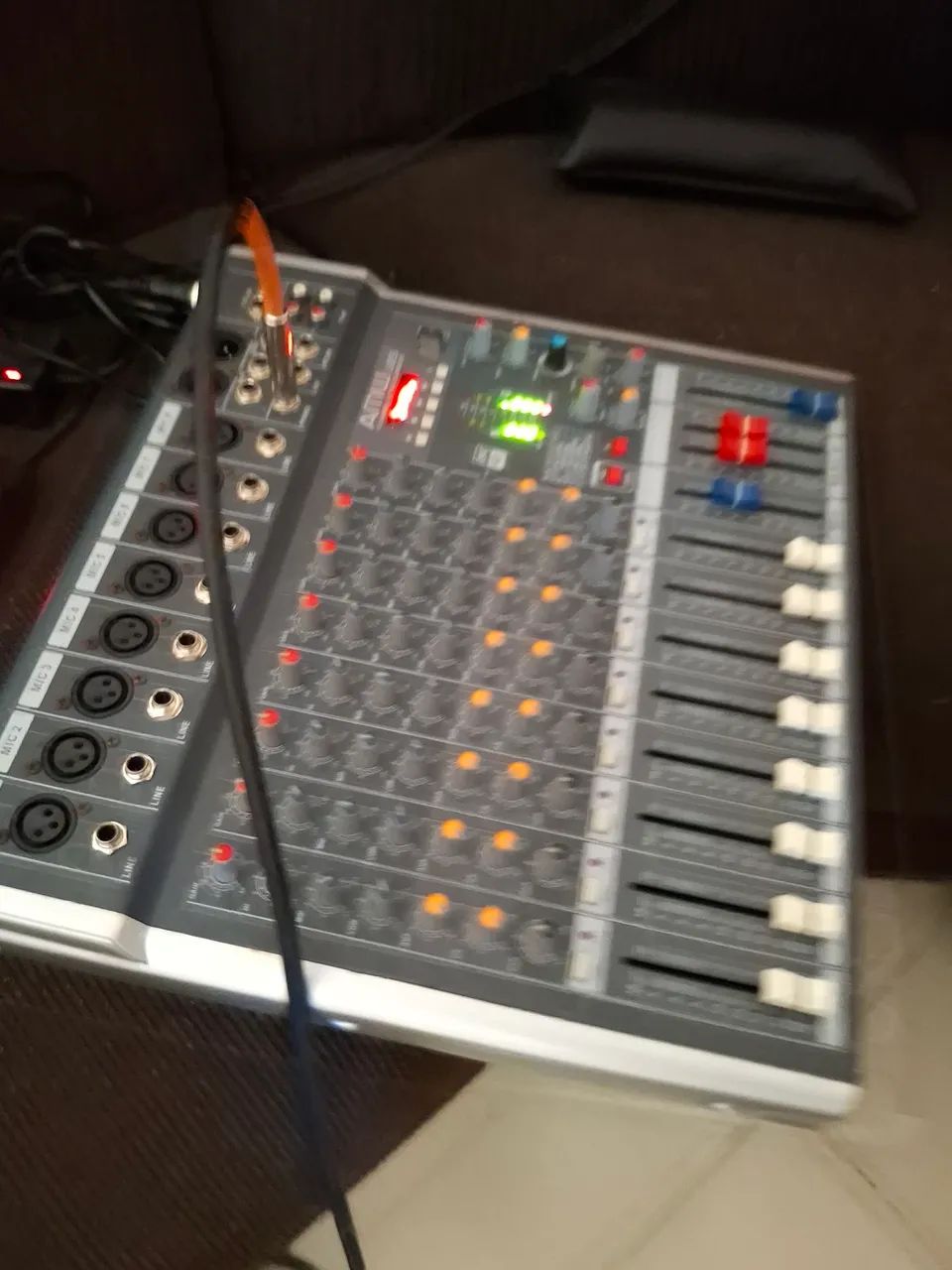 Mesa de Som AMW 8 Canais com Efeito Reverb - Foto 4