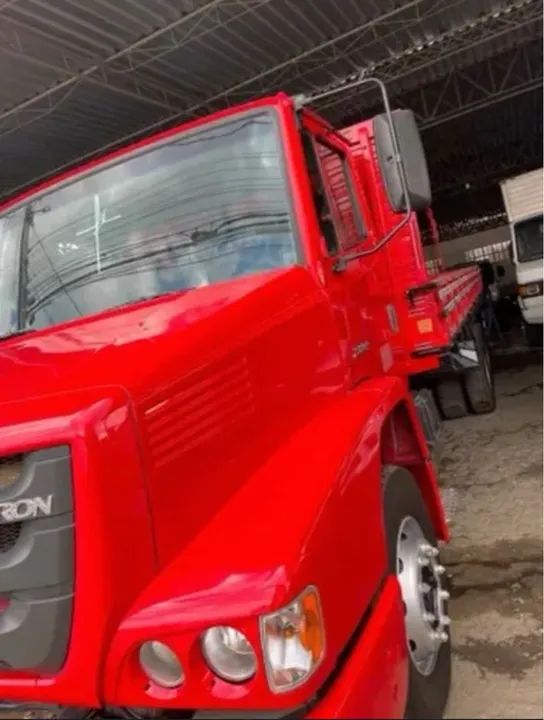Caminhão Truck R$ 350,000 - Foto 4