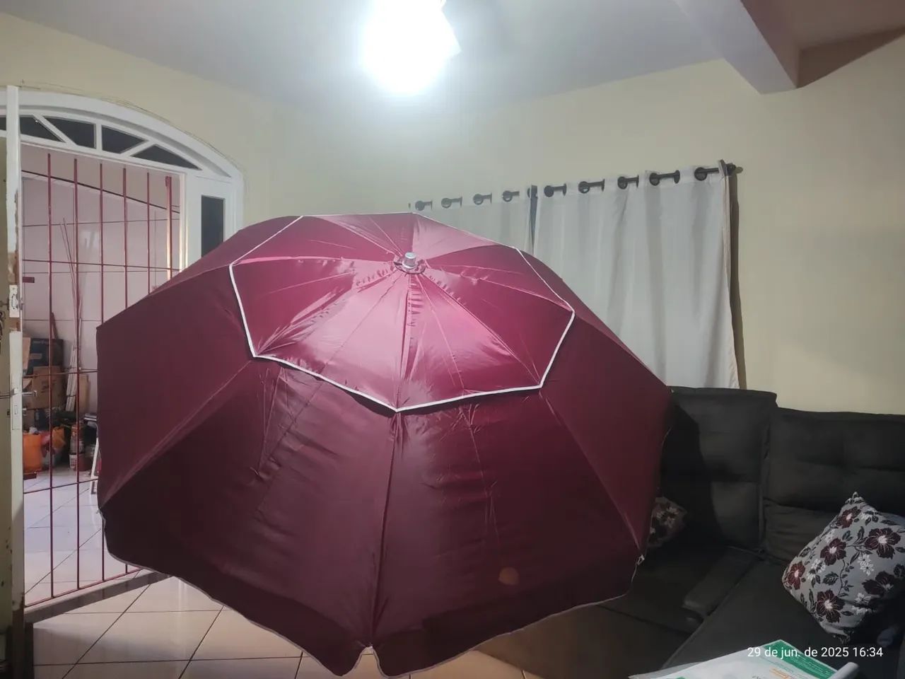 Vendo Por R$2900,00 ACEITO PROPOSTA Guarda-Sol Gigante 2,20 M Alum - Foto 2