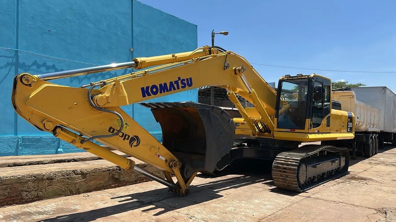 Escavadeira Hidráulica KOMATSU PC350 2022