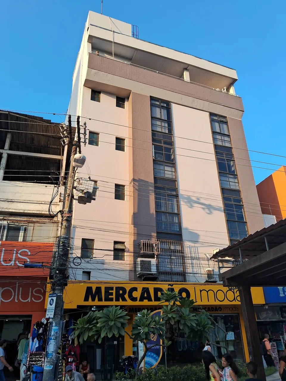SALAS COMERCIAIS