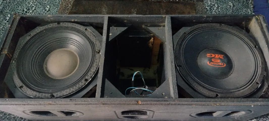 DUAS CAIXAS LANE COM DOIS AUTOFALANTES DE 700 RMS - Foto 5