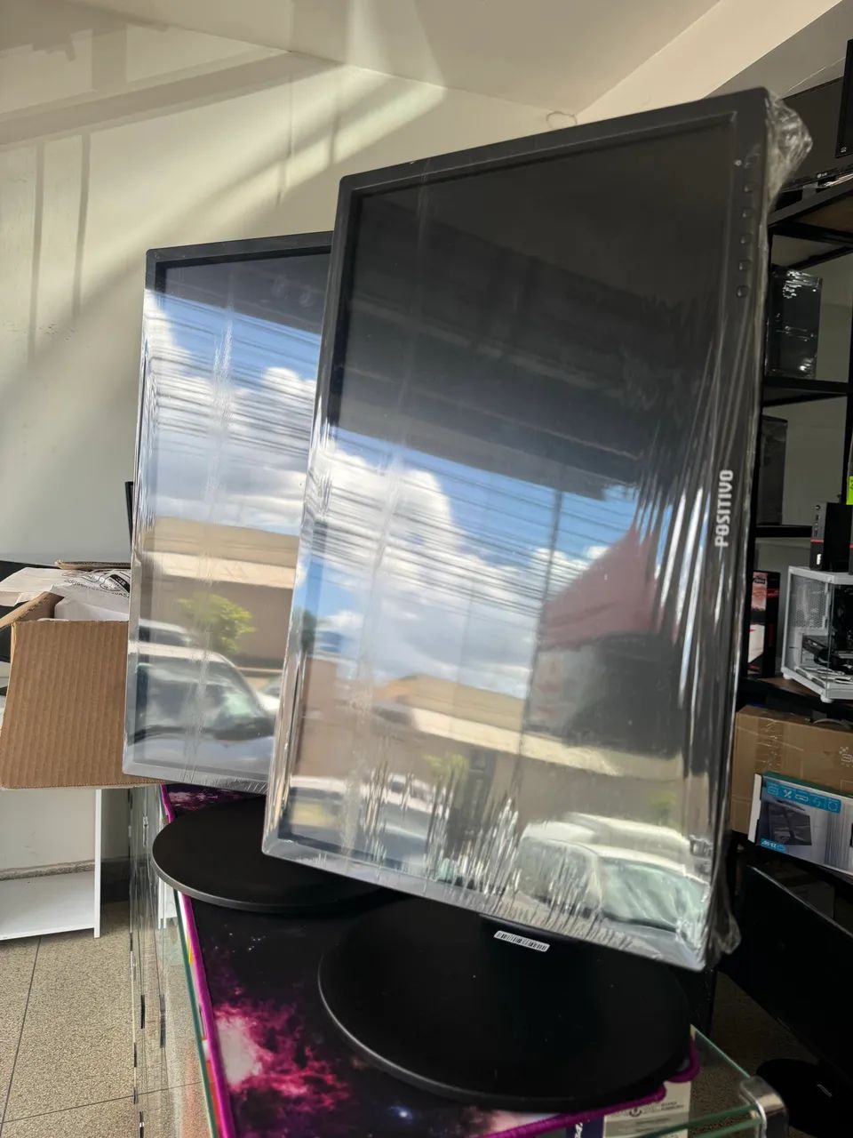 Monitor 20 polegadas base giratória 