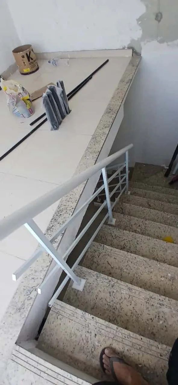 Corrimão de alumínio 64842053115010120