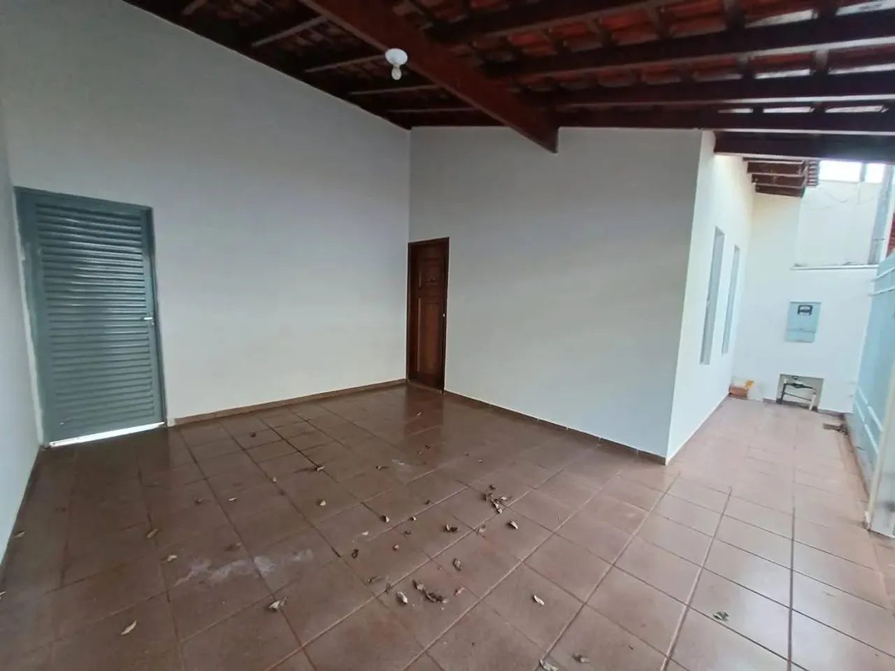 CASA NO BAIRRO INDUSTRIAL (escriturada)
