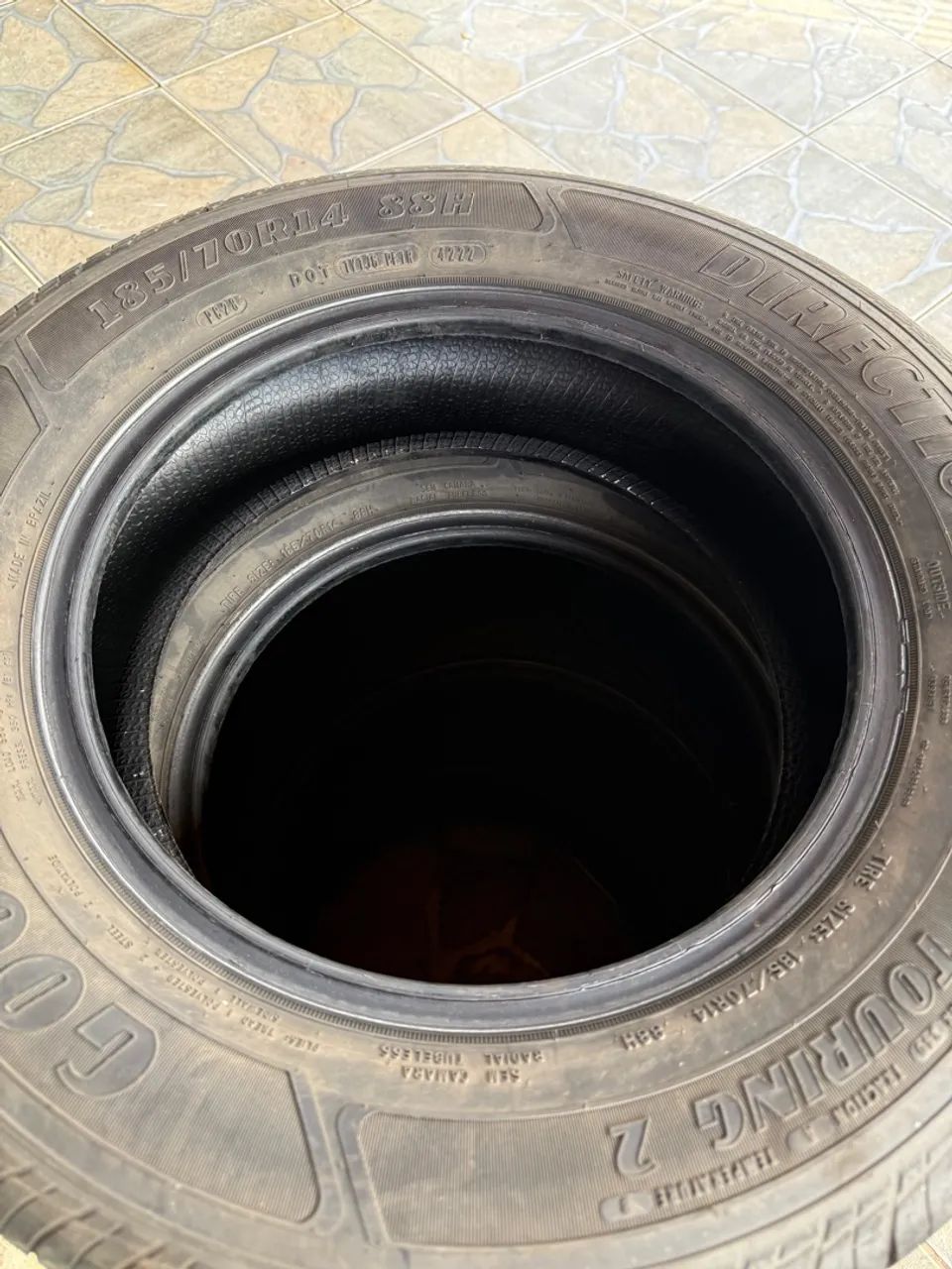 Pneu Goodyear 185/70 R14  - Foto 2
