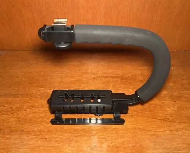 Estabilizador Portátil De Câmera com Várias Regulagens - NUNCA USADO, EM ÓTIMO ESTADO - Foto 2