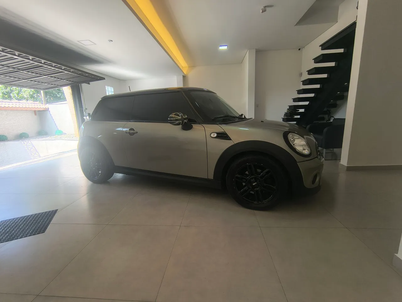 Mini cooper 2011 - Zerado 80,000 km Original.