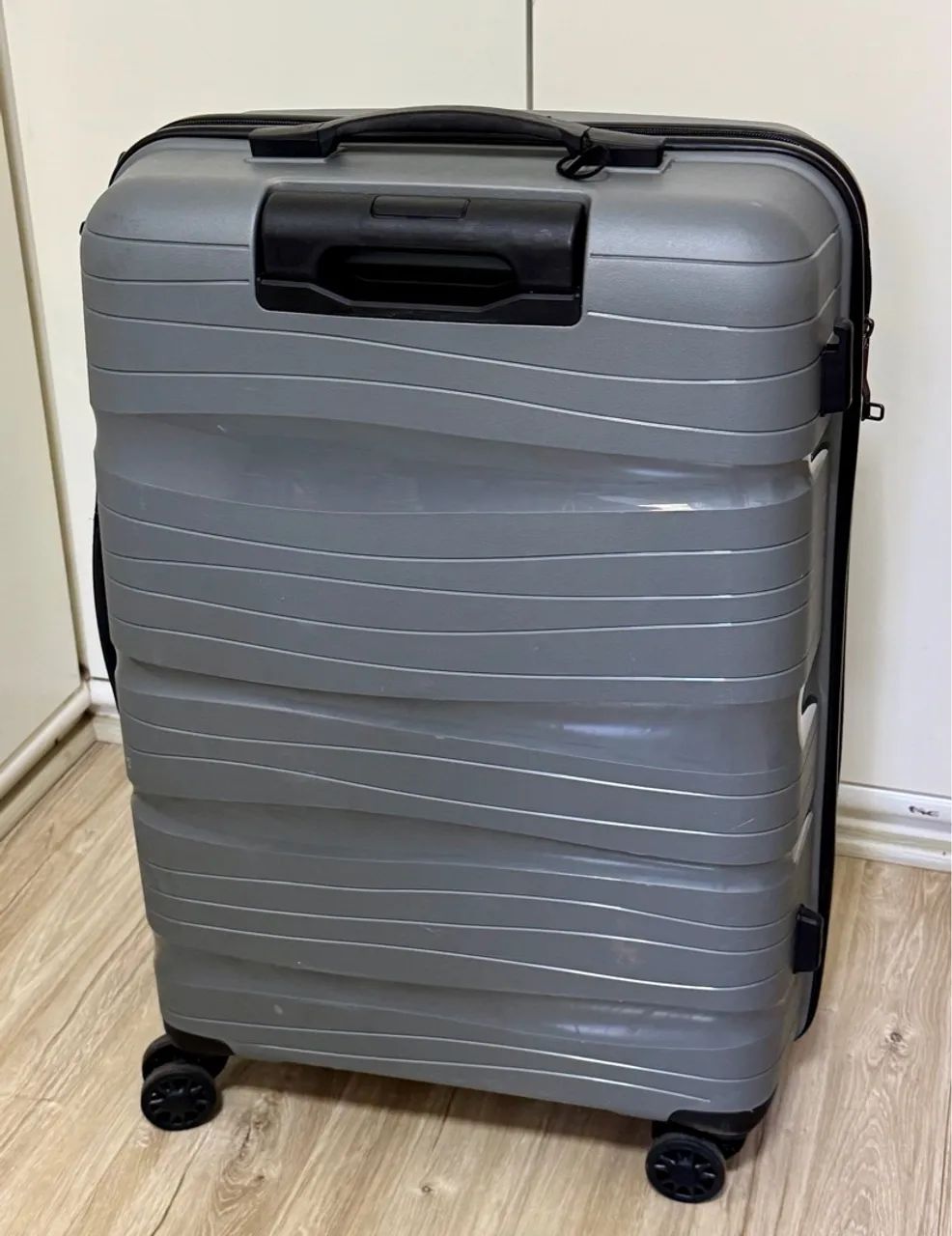 Mala Média 23kg Polipropileno Rodas 360° Mônaco tipo Le Postiche NOVA! - Foto 3