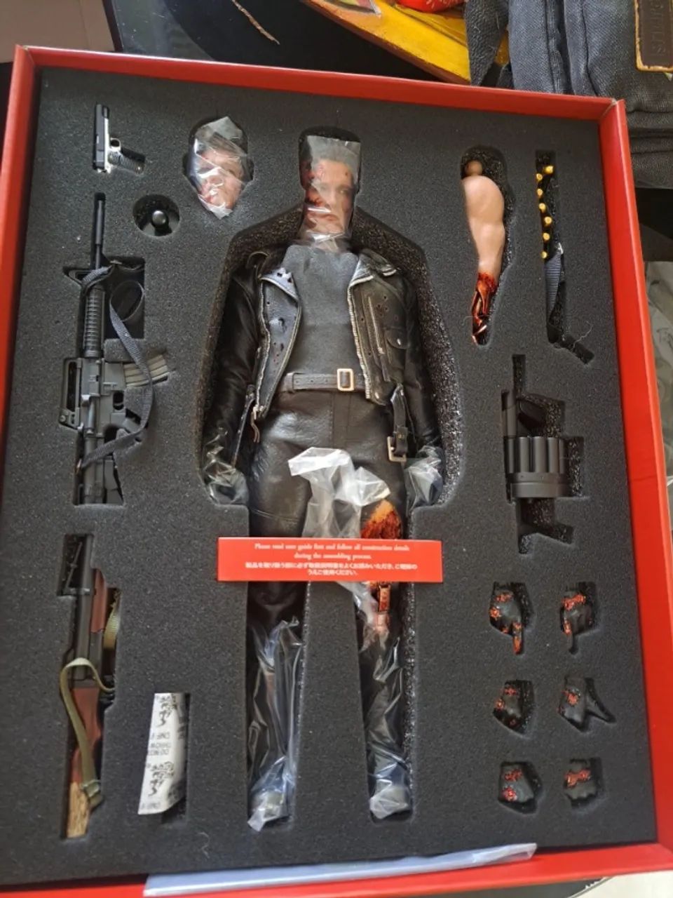 Hot Toys D46  EXTERMINADOR T800-2.0 - Foto 3