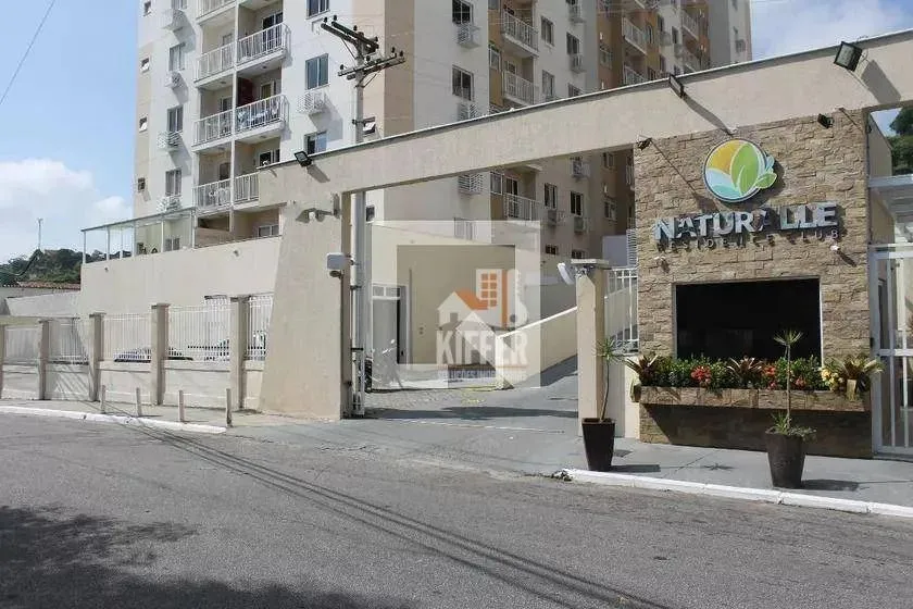 Apartamento com 3 dormitórios à venda, 68 m² por R$ 320.000,00 - Centro - São Gonçalo/RJ