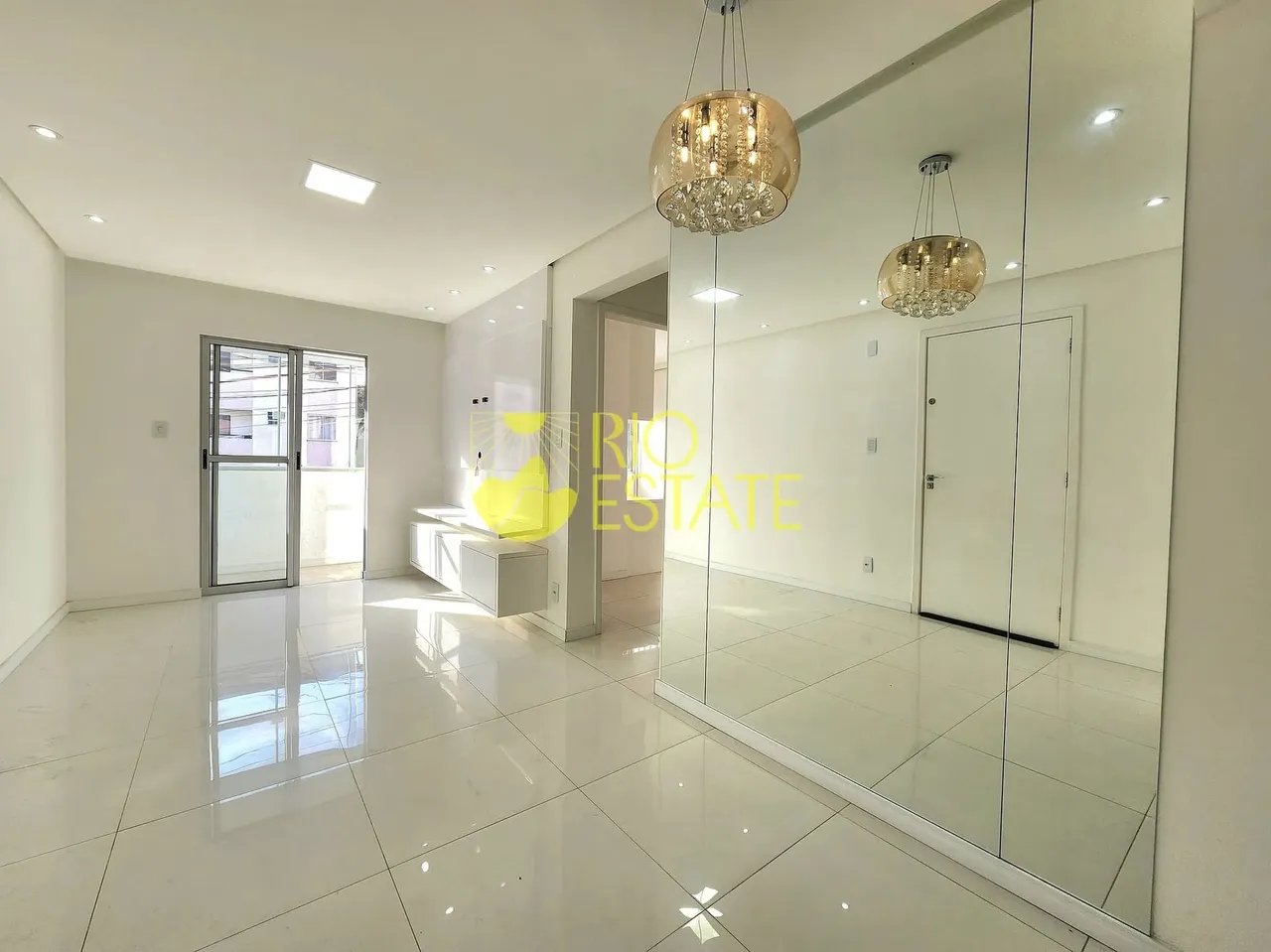 Apartamento Mobiliado Com Ótimo Acabamento, 56M², Roma, Volta Redonda, RJ