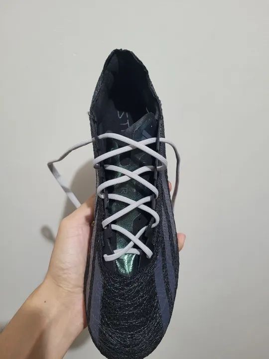 CHUTEIRA ADIDAS - CRAZYFAST STRUNG+ FIRM GROUND - Tamanho 40 (forma pequena)  -  Seminova - Foto 4