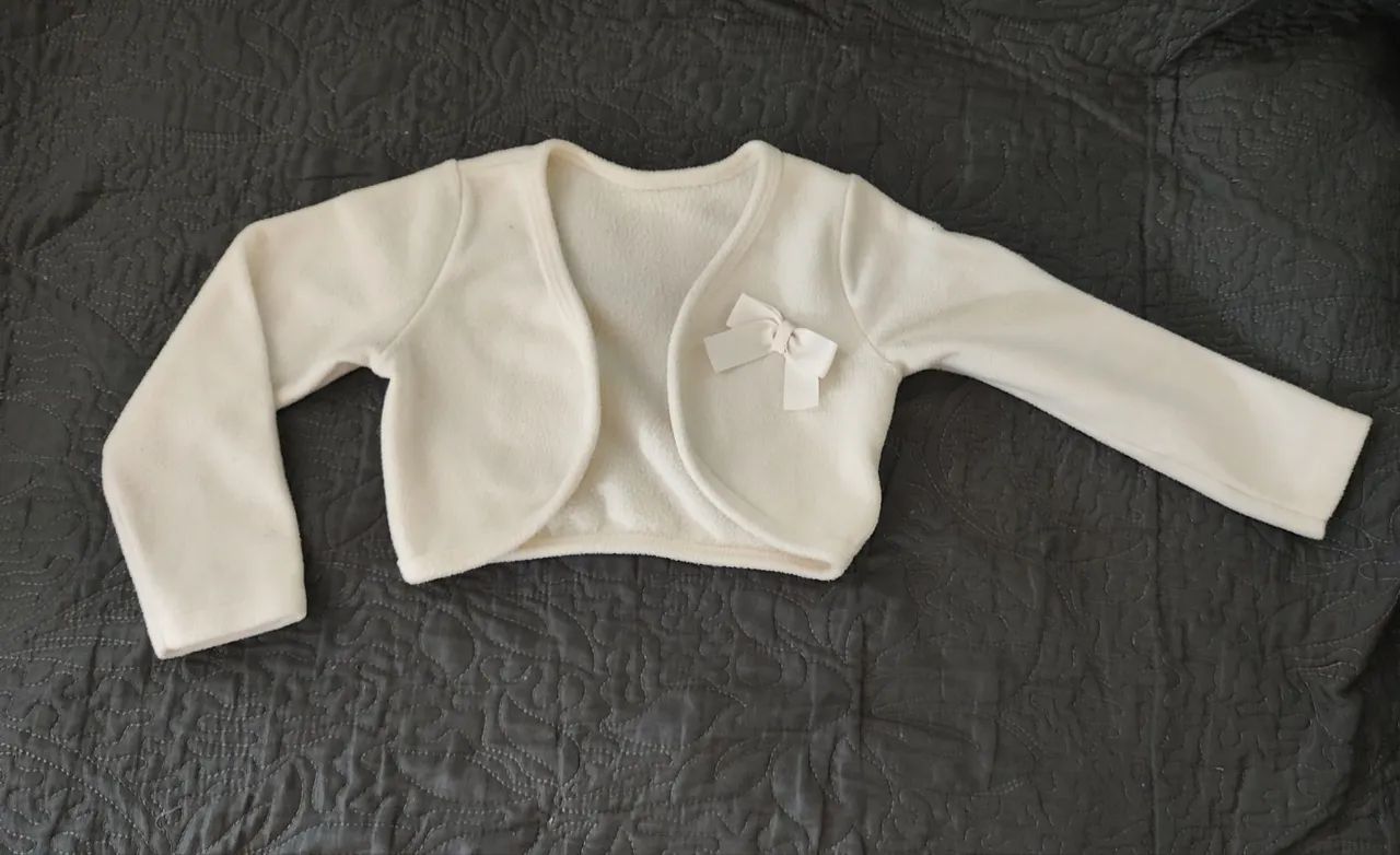 Roupas de menina 2 semi novas - Foto 6