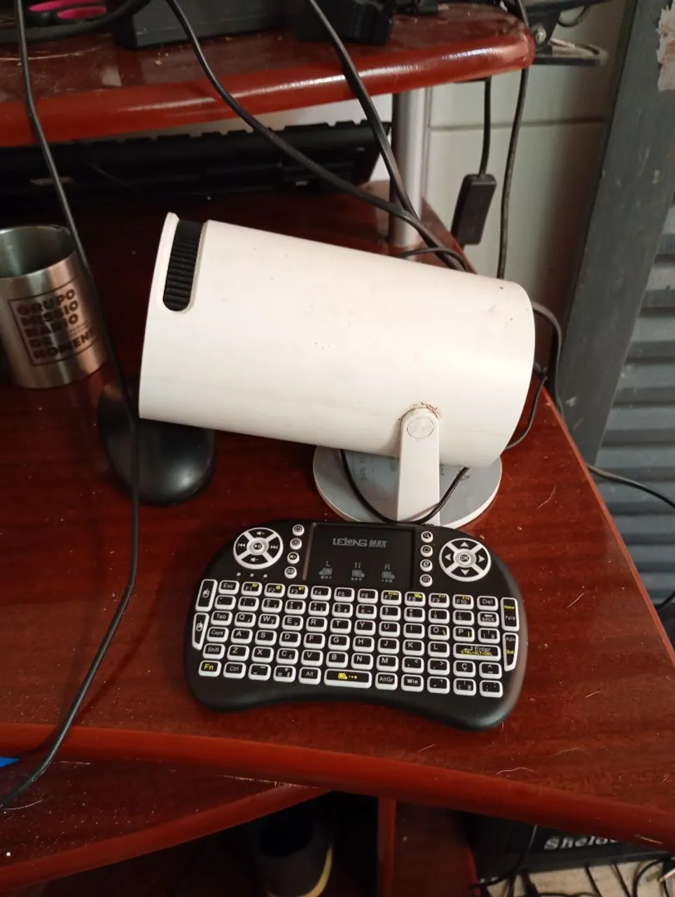 Projetor e Mini Teclado Sem Fio