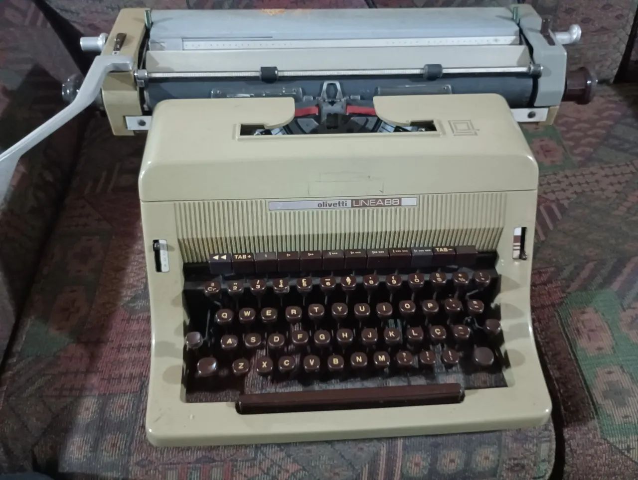 Máquina de escrever Olivetti Linea 88
