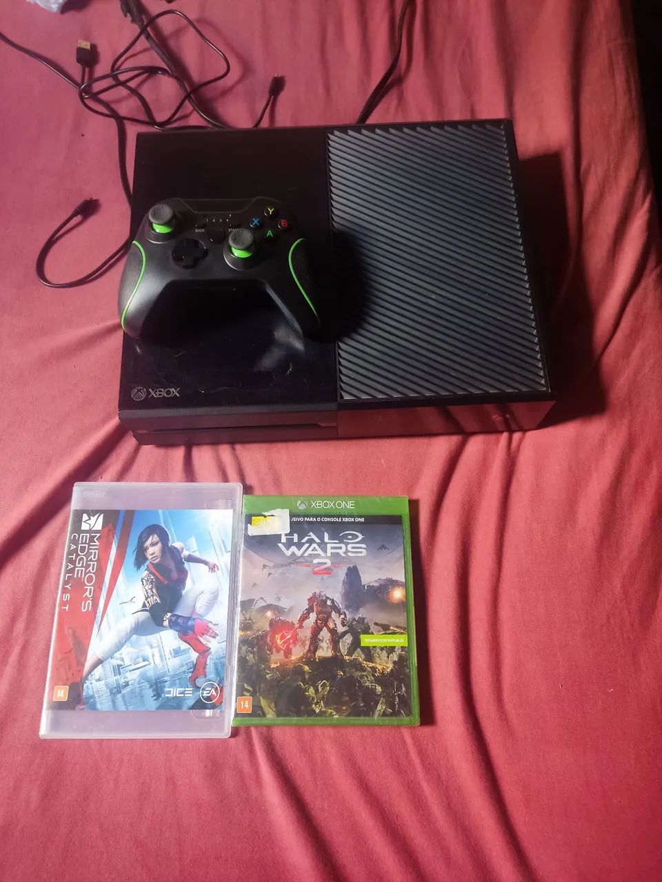 Xbox One c/ 3 jogos e controle.  - Foto 2