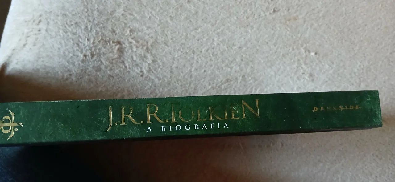 Livro Tolkien Darkside - Foto 2