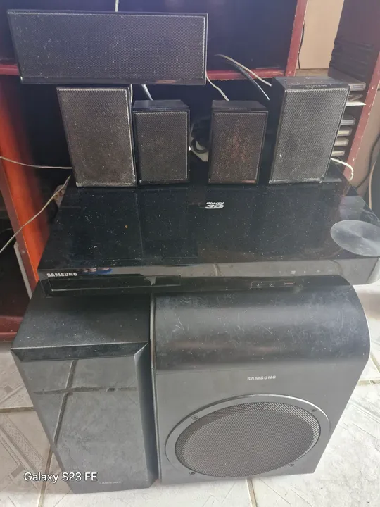 Home Theater Samsung com DVD Player e 5.1 Canais1000Rms saida