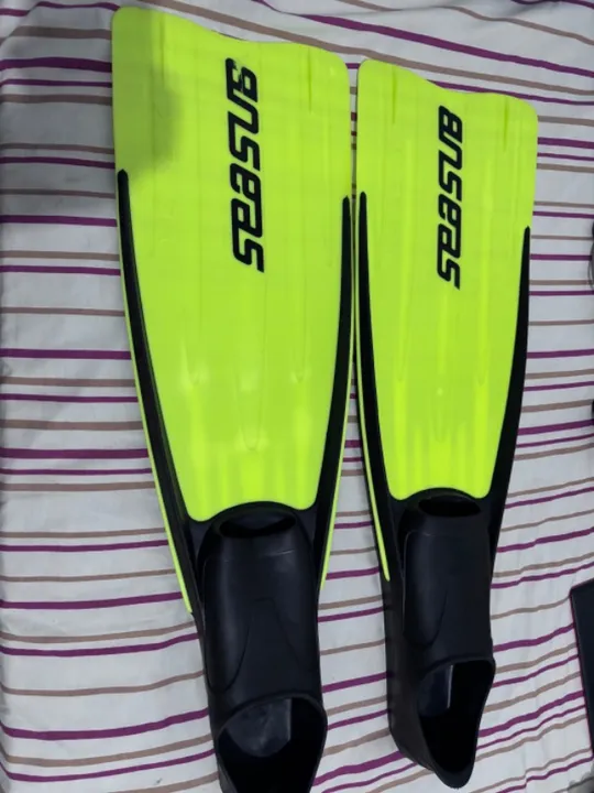 Nadadeira Pé de Pato SeaSub Velox Pouquissimo Utilziada 41/43