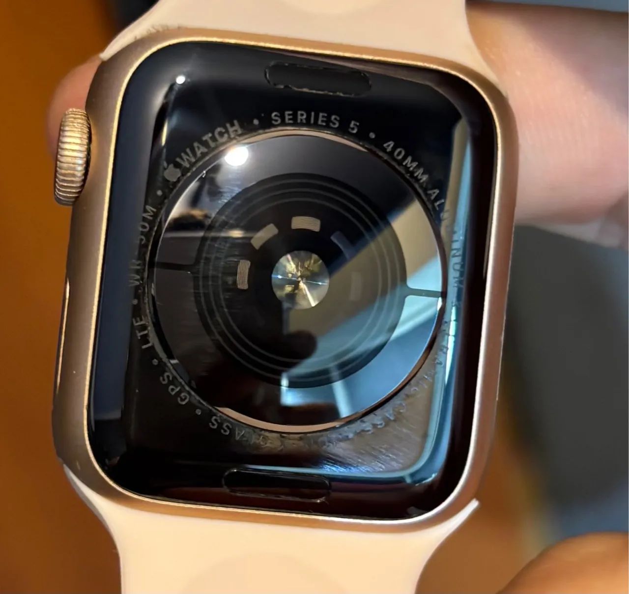 Apple Watch S5 40mm Dourado  - Foto 3