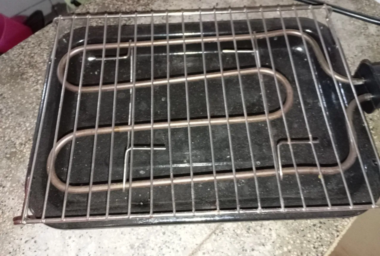 Churrasqueira Elétrica Compacta