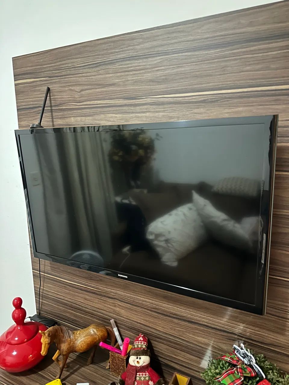 32" Samsung Smart TV with Wide Panel64595545104387120