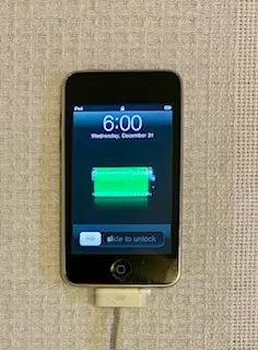 IPod 8Gb Touch com fone e carregador - Foto 2