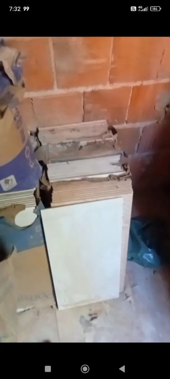 13 caixas de piso cetim Bianco 30x60 Portobello 