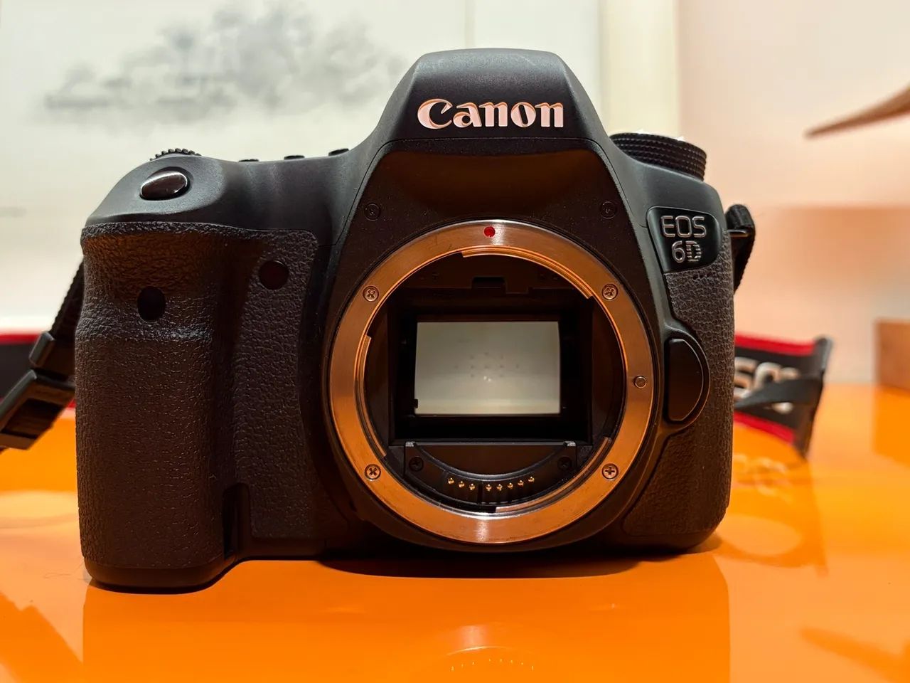 Canon 6D Full Frame (corpo) só 2600 clicks - Foto 4