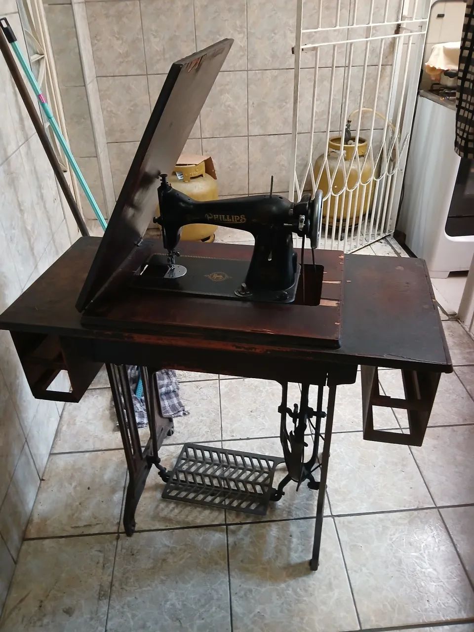 MAQUINA DE COSTURA ANTIGA  PHILLIPS64167787649153121