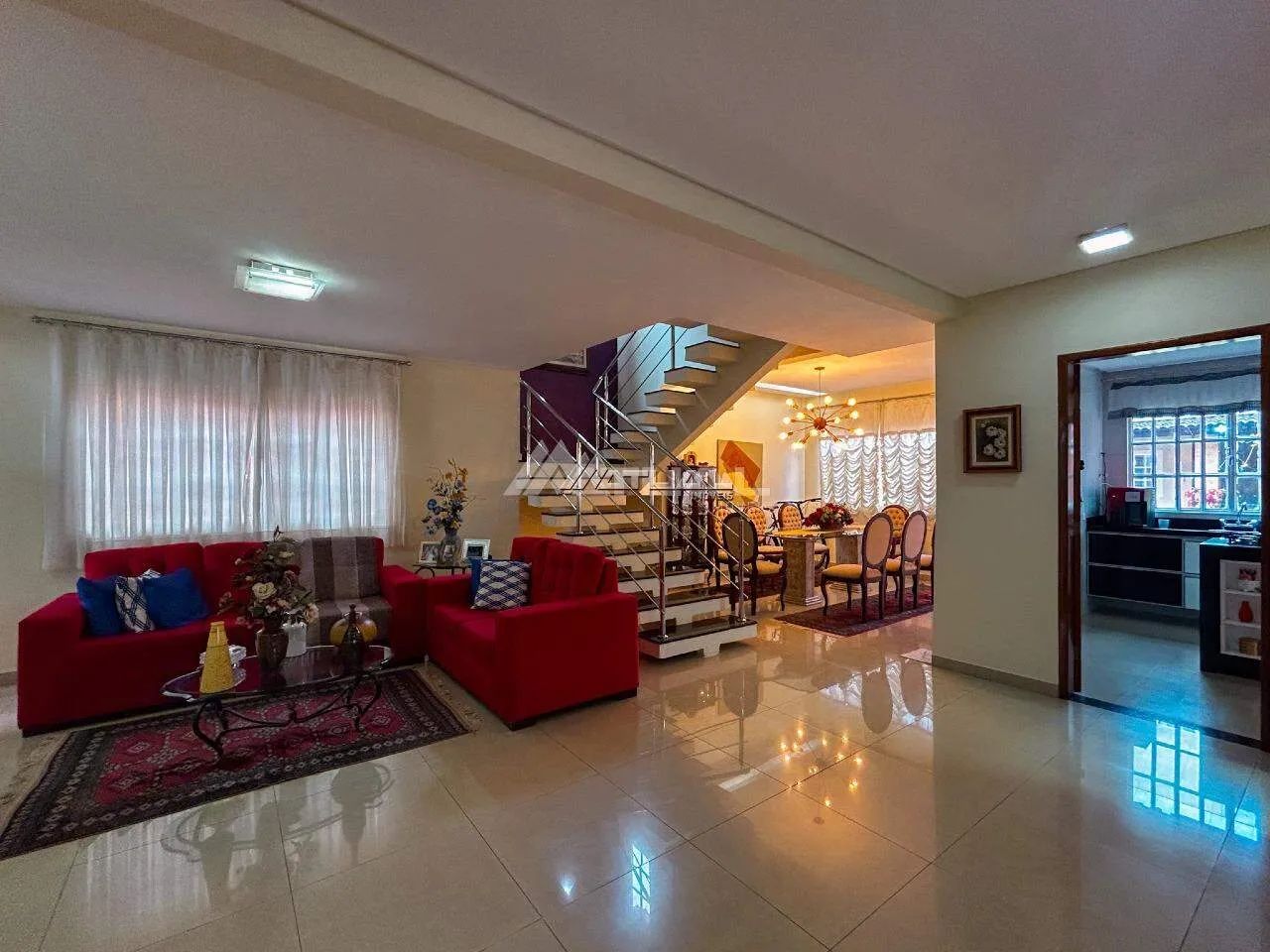 Sobrado com 3 suítes, 408 m², Vila Rosa- GO - Foto 5