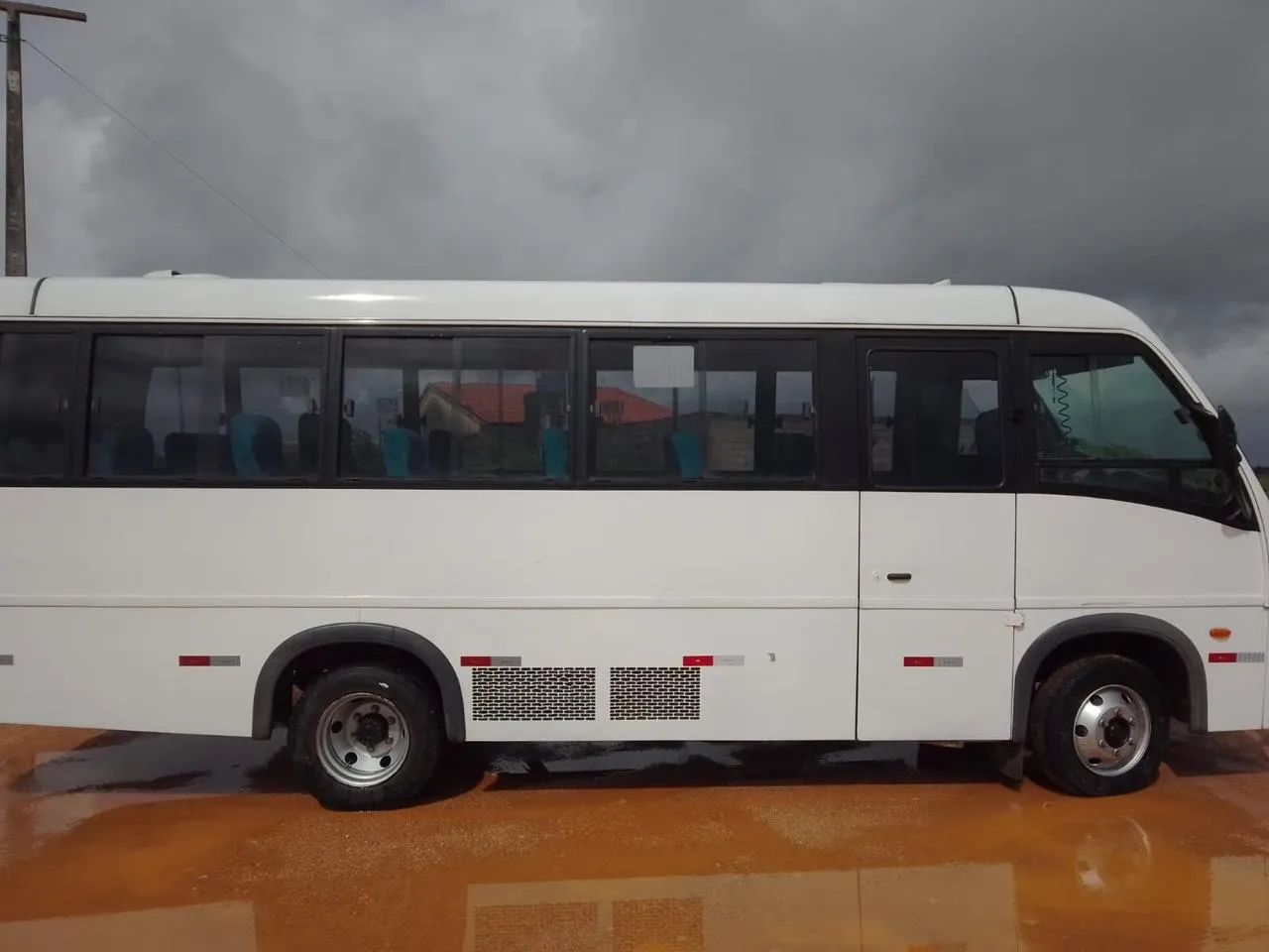 Compro micro-ônibus volare 2010, 2011 e 2012