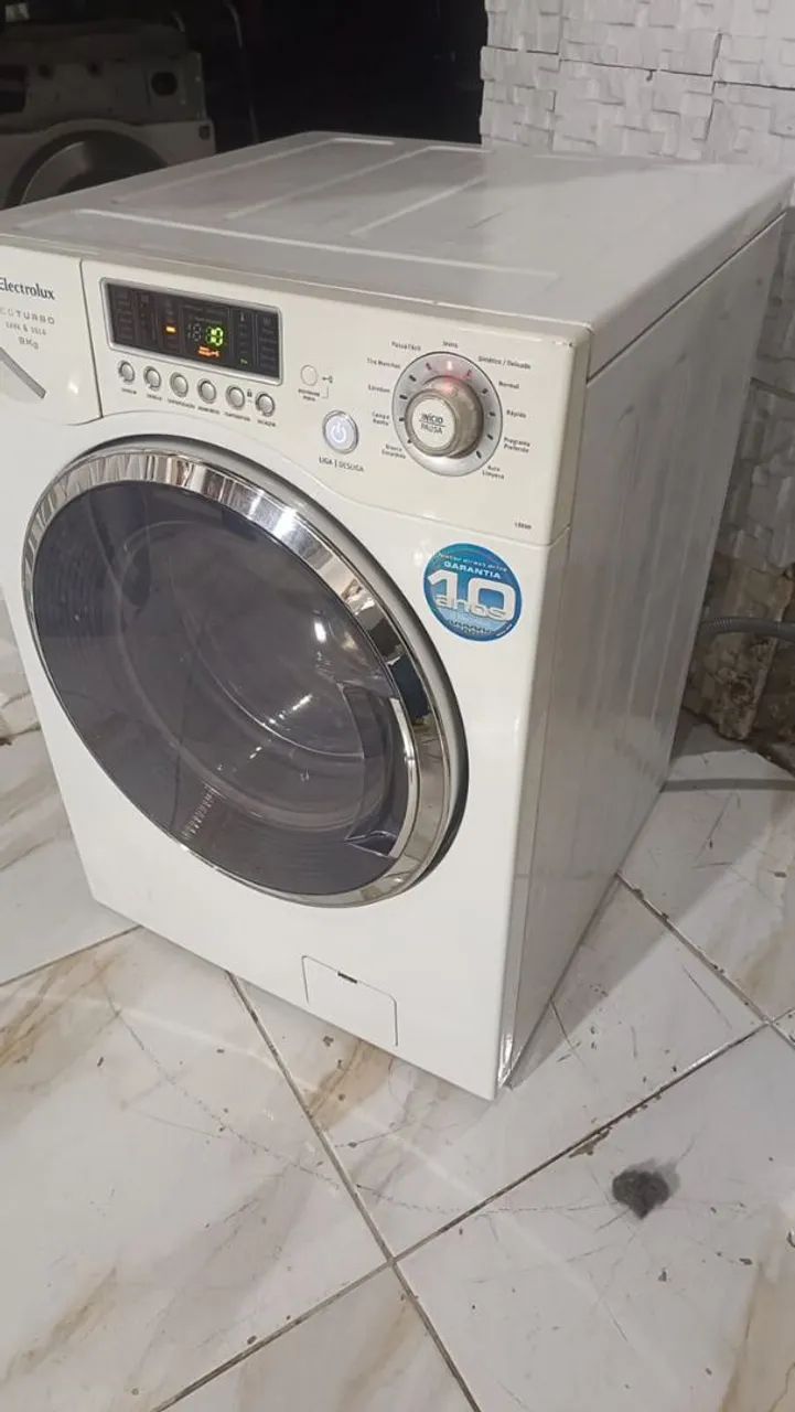 Lava e Seca Electrolux 9 kg bem conservada 