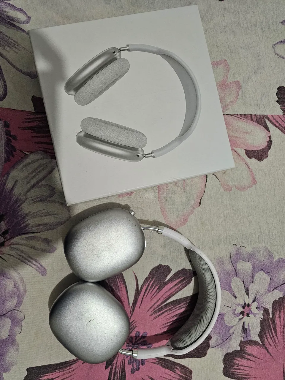 AirPods Max - Áudio Imersivo e Design Elegante