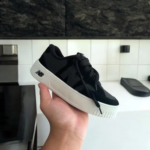Tênis New Balance - EXCLUSIVO -34 AO 39
