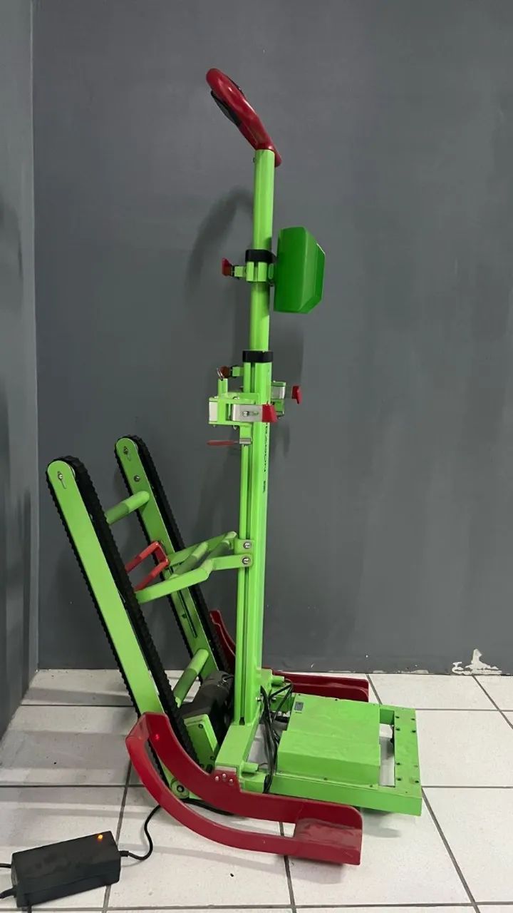 Carro Escalador de Escada para Cadeirante - Estilo Esteira