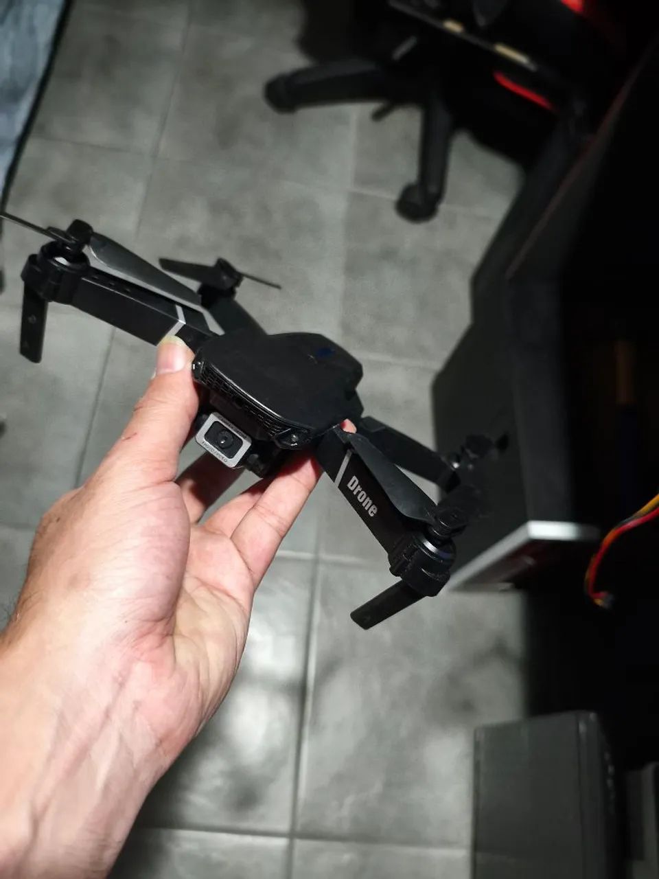 Drone Compacto e Dobrável - Perfeito para Iniciantes!