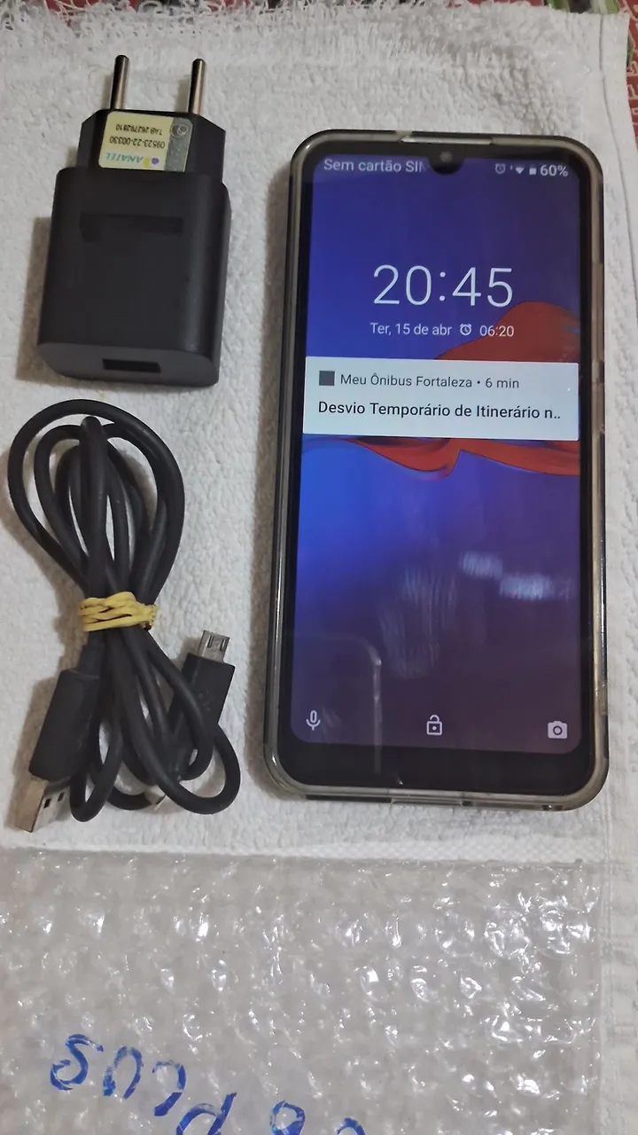 Celular Motorola E6 plus