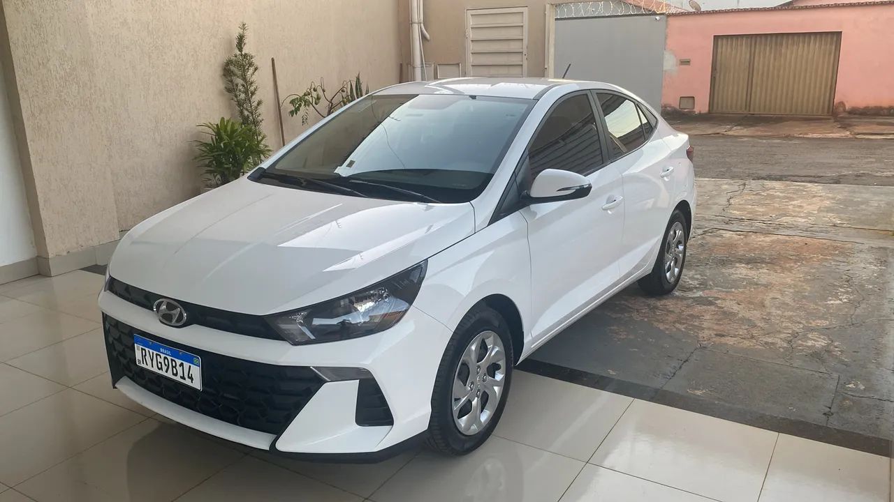 Vendo Hb20s 2023/24 Completo 12 mil km 