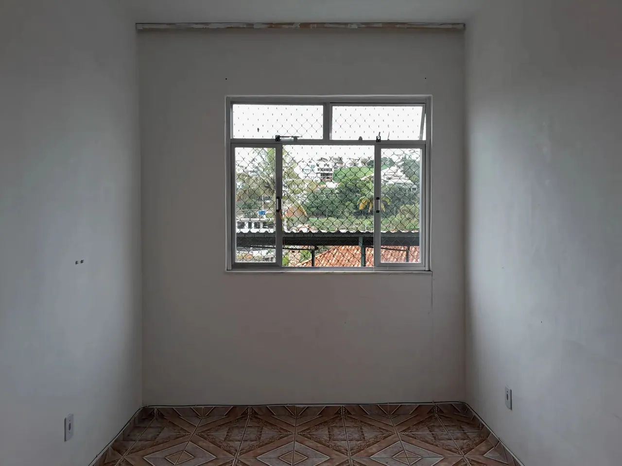 Quarto e sala pertinho da UFJF para locação