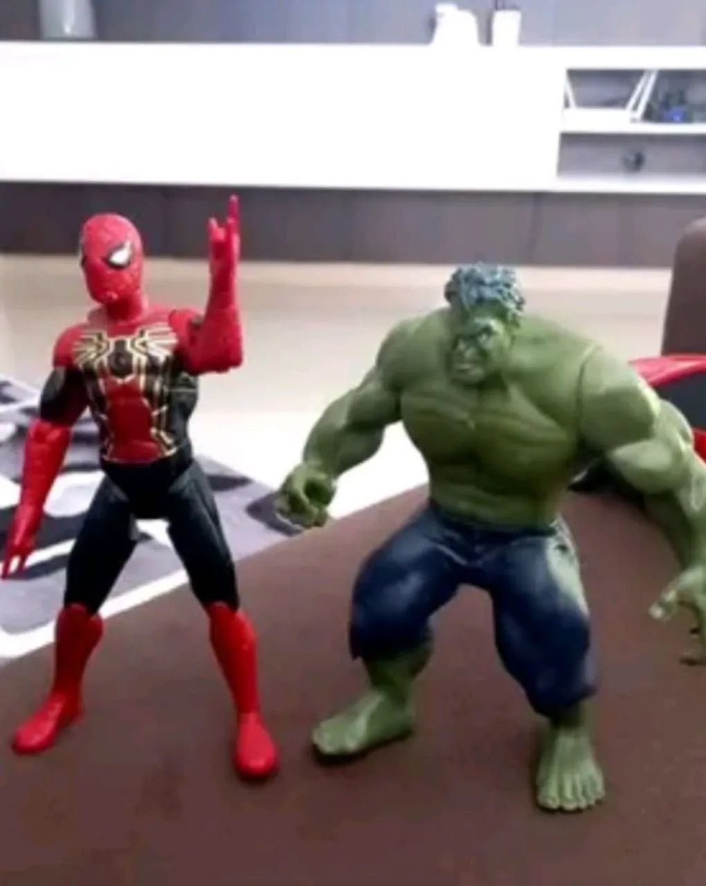 HULK 15cm C/ LED (NA EMBALAGEM) - Foto 5