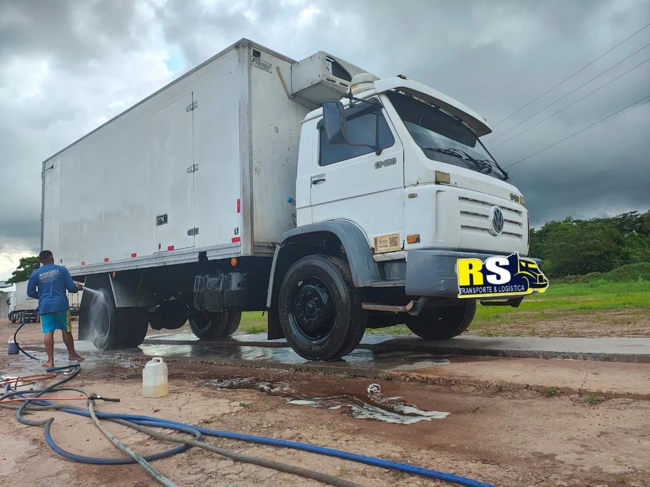 Vende-se caminhão 155 mil  - Foto 4