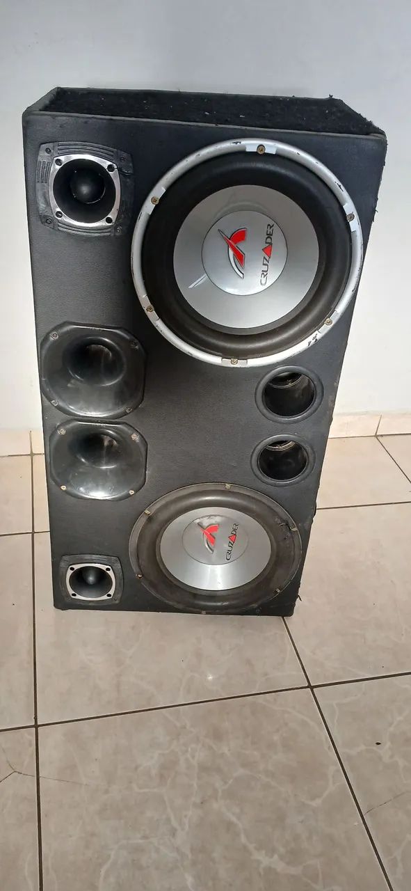 Caixa de Som Automotiva Crusader