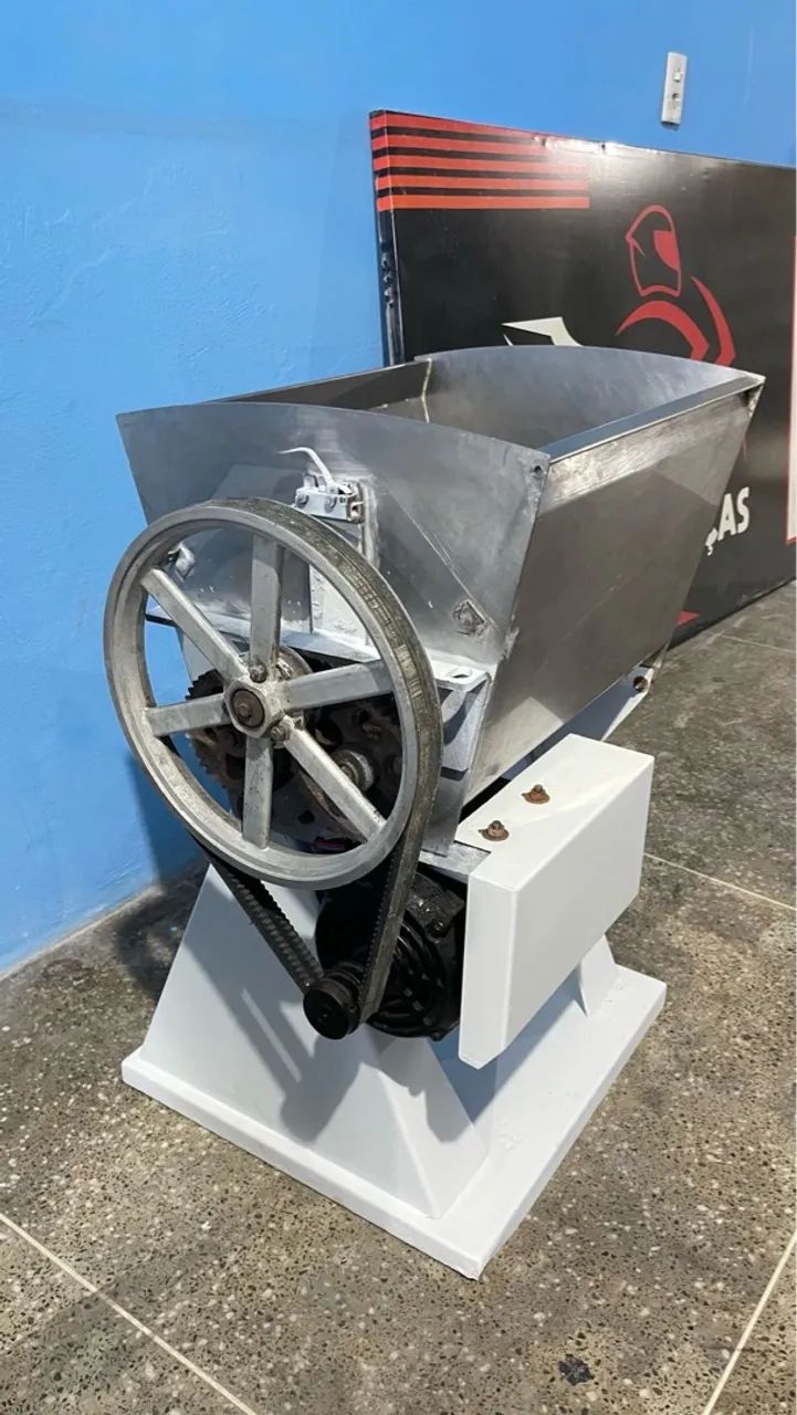 Masseira/Amassadeira Semi-Prática 